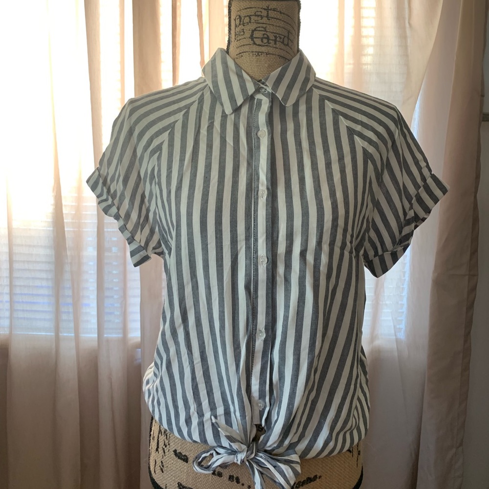 Striped button up in Size Medium